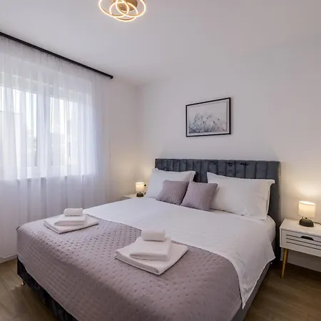 Adriatic Nest, Cozy And Modern Two Bedroom Kaštela