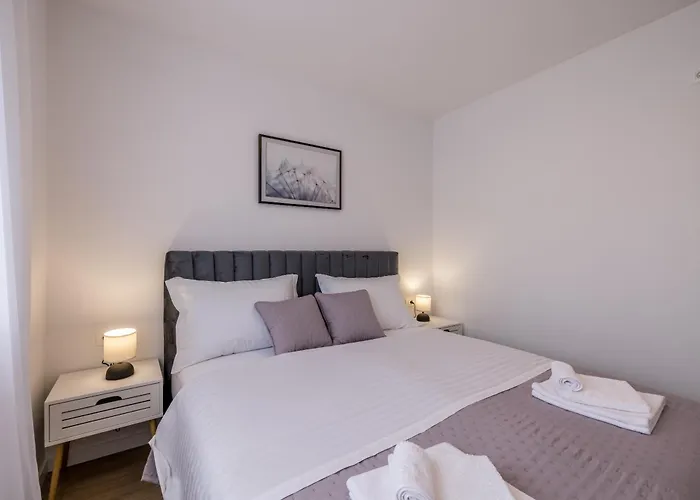 Adriatic Nest, Cozy And Modern Two Bedroom *