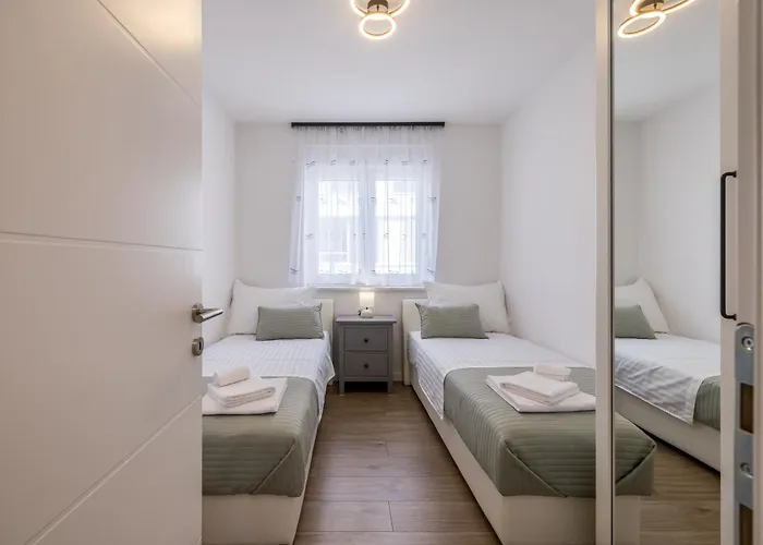 Apartamento Adriatic Nest, Cozy And Modern Two Bedroom Kaštela