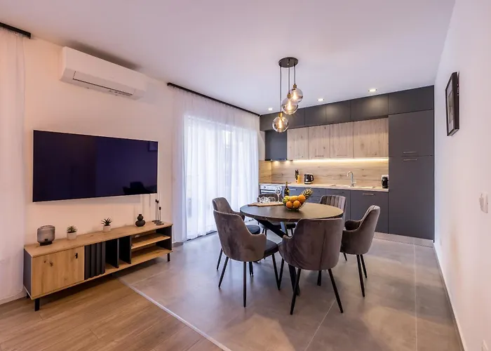 Apartamento Adriatic Nest, Cozy And Modern Two Bedroom *