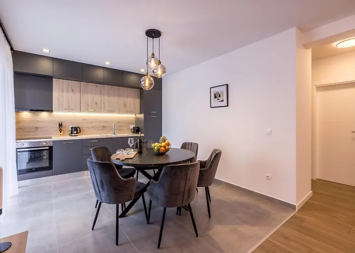 Apartamento Adriatic Nest, Cozy And Modern Two Bedroom Kaštela
